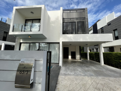 Вилла с 5 спальнями Laguna Park