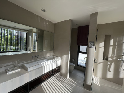 Вилла с 5 спальнями Laguna Park